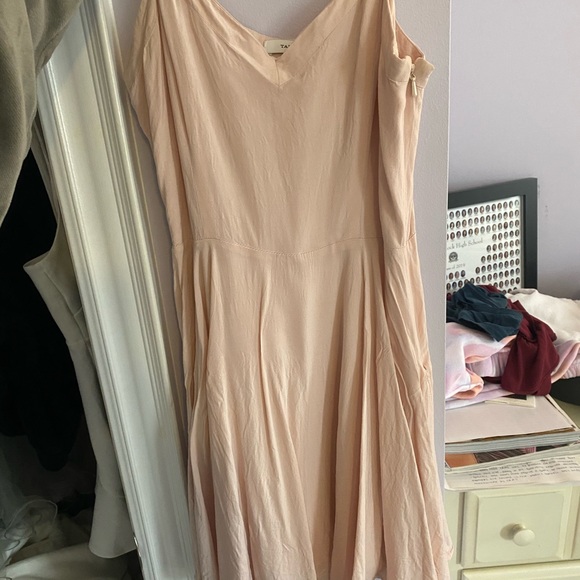 Pink dress - Picture 2 of 2